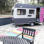 Lako Auberge de jeunesse *