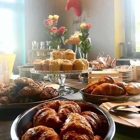 Vandrerhjem Lako Capodimonte